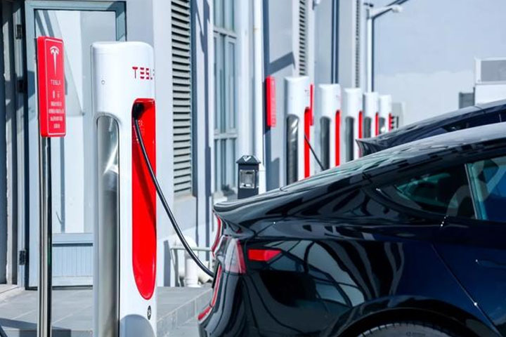 充電樁之戰(zhàn)：特斯拉注冊“超級充電樁”商標(biāo)